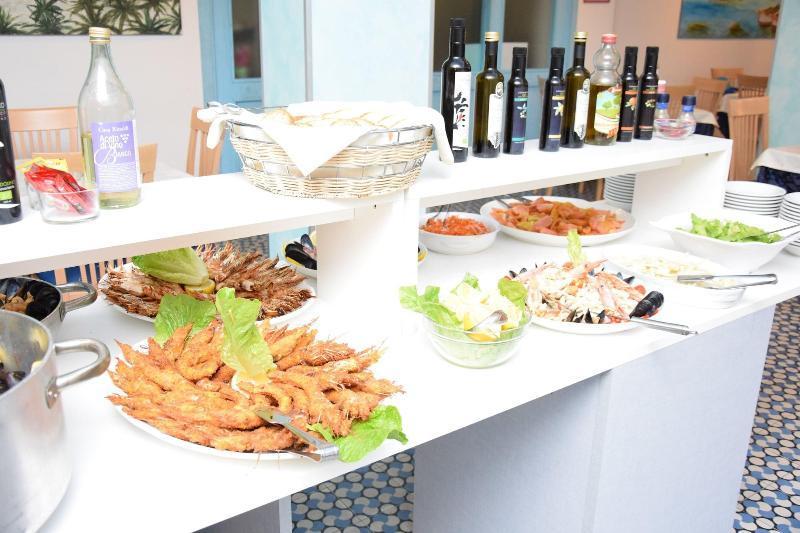 Hotel Petite Fleur Alba Adriatica Eksteriør billede