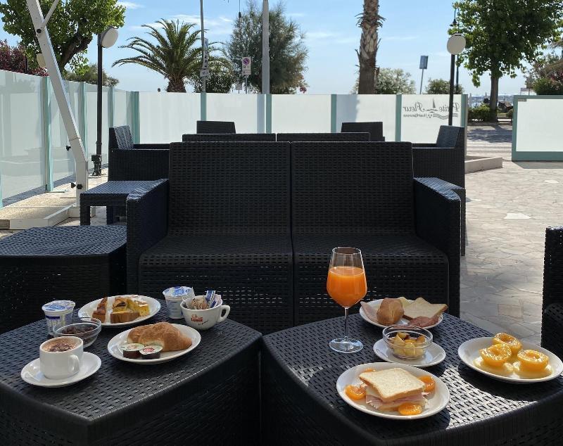 Hotel Petite Fleur Alba Adriatica Eksteriør billede