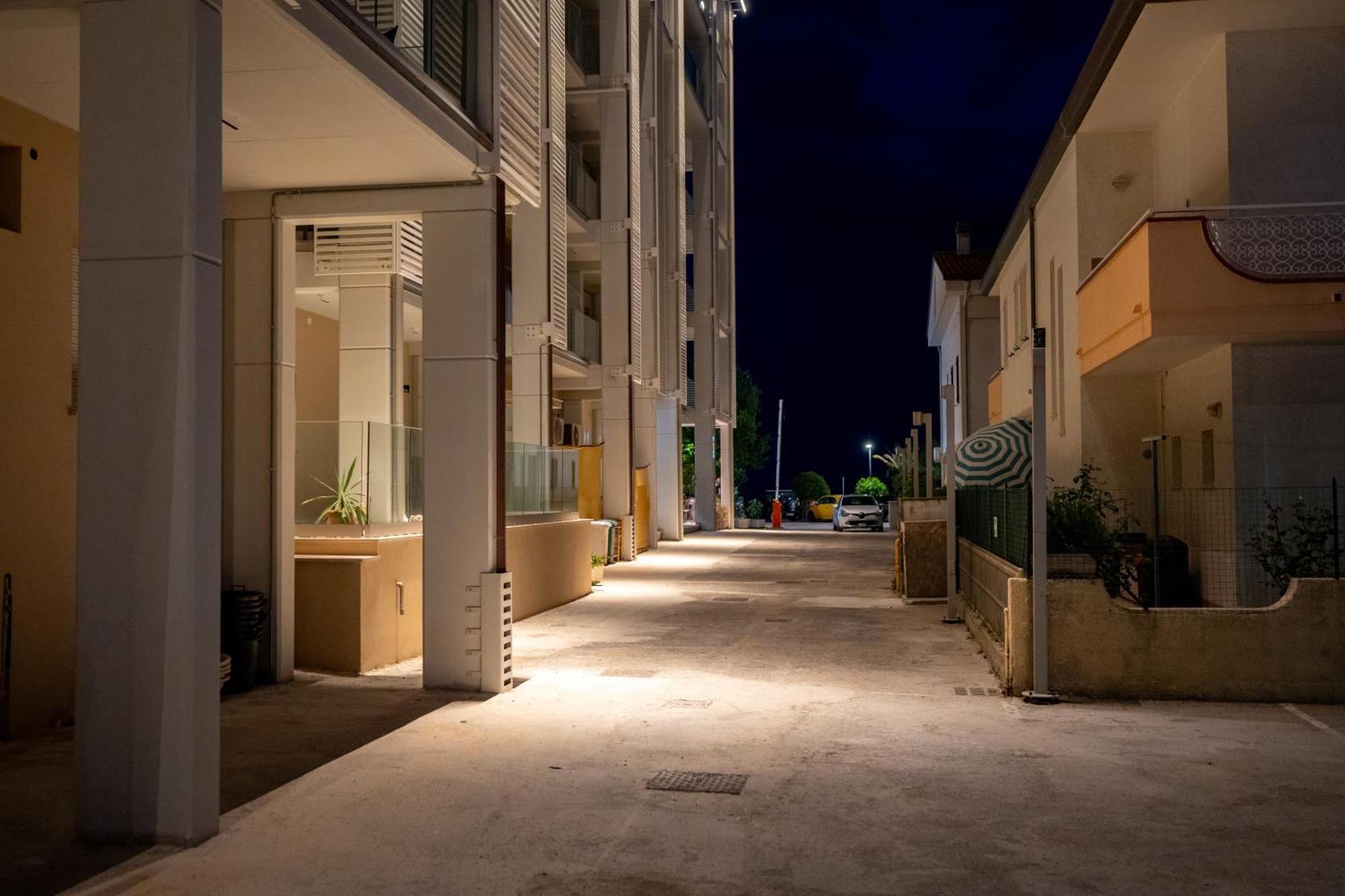 Hotel Petite Fleur Alba Adriatica Eksteriør billede