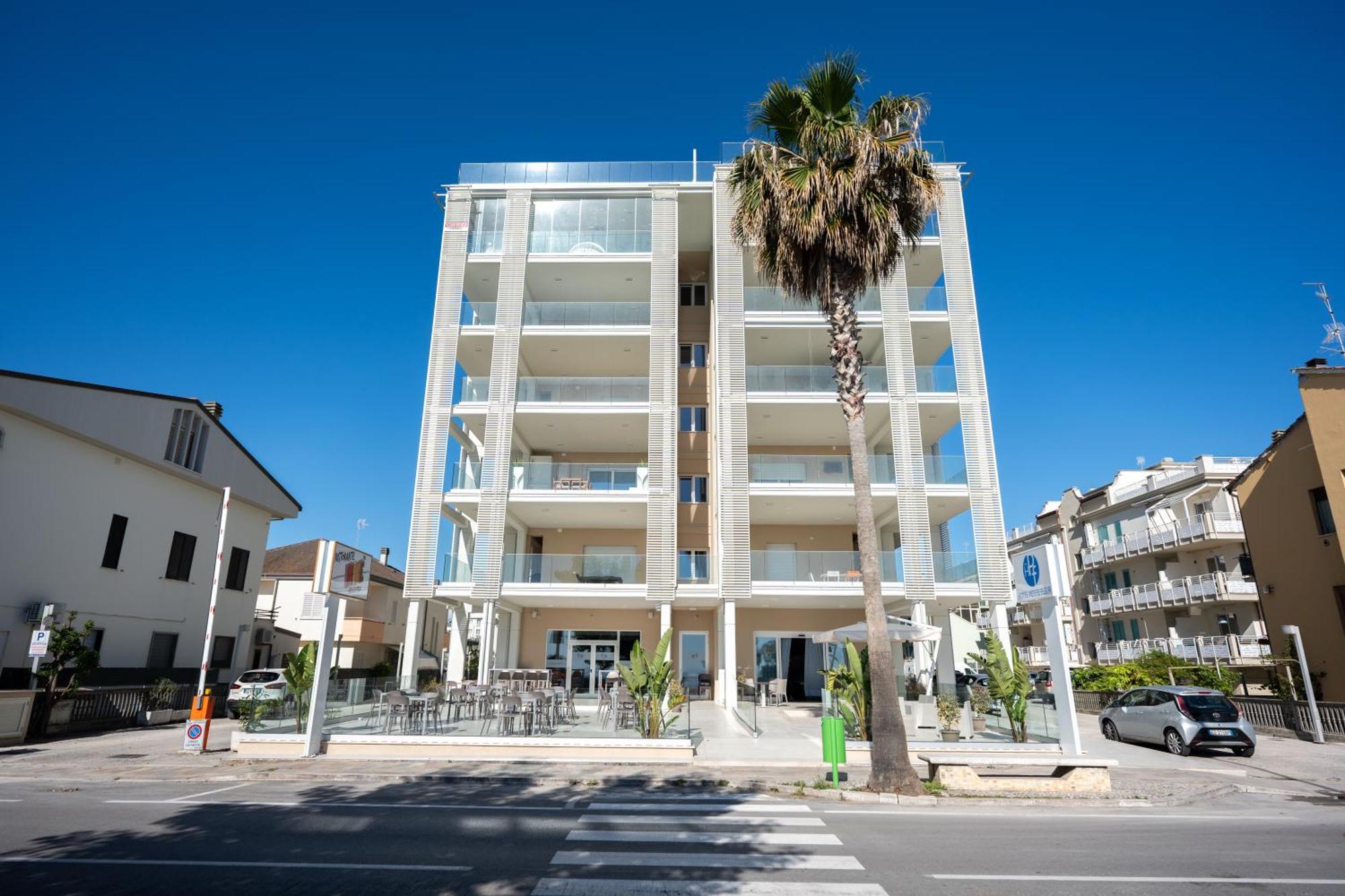 Hotel Petite Fleur Alba Adriatica Eksteriør billede